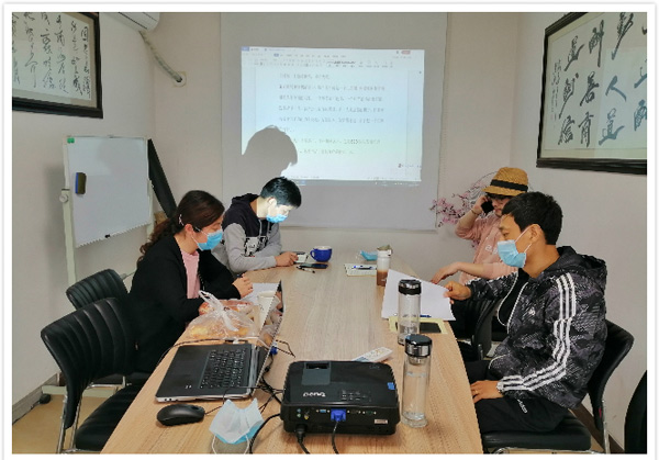 打造高效團(tuán)隊(duì)，公司組織員工開(kāi)展專(zhuān)業(yè)知識(shí)培訓(xùn)